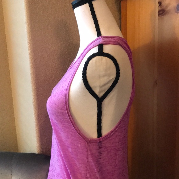 🌸Workout Tank - Picture 3 of 5